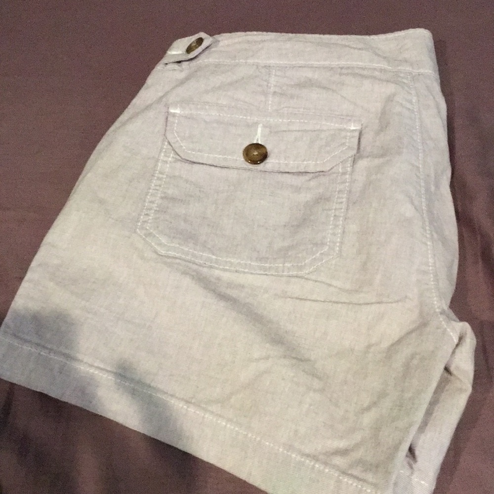Shorts - Picture 3 of 3